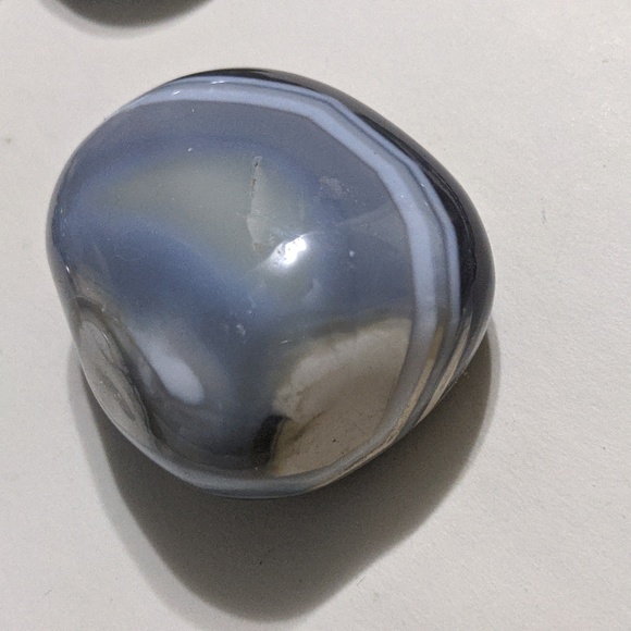 Orca Agate Quahog Clam shape rock ceystal - Picture 2 of 4